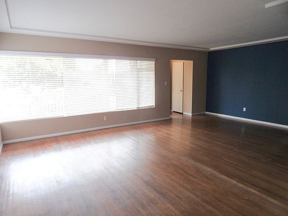 4th image of 1058 Wilbur Ave