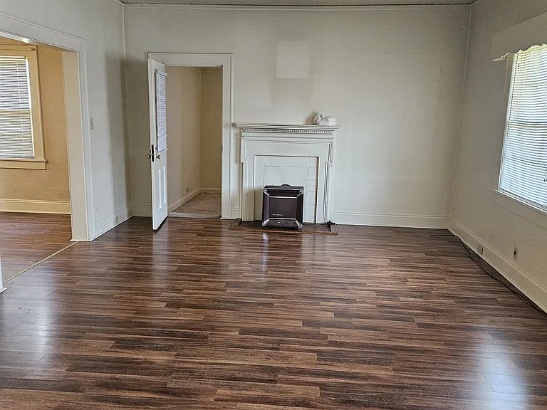 404 Lincolnton Rd — Photo 3
