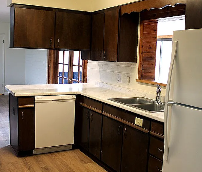 903 Green Ln — Photo 10