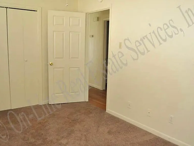 1513 Hawk Tree Dr #A — Photo 2