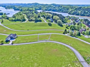 155 Hummingbird Dr, Vonore, TN 37885