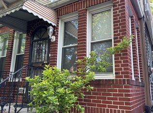 6820 65th St, Ridgewood, NY 11385