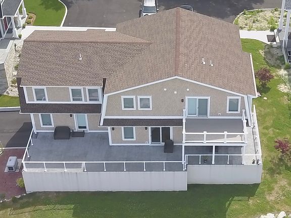 2nd image of 29 Dubois Dr