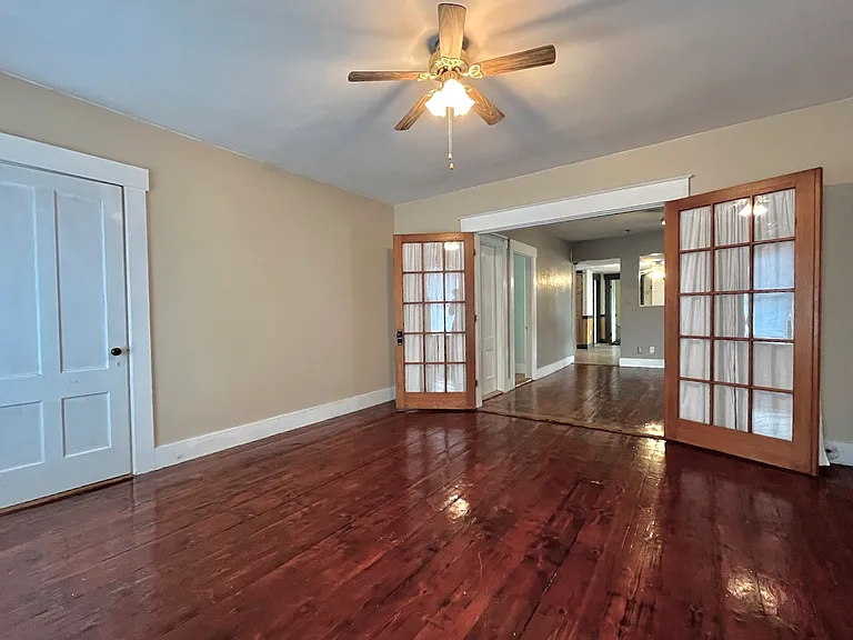 473 Cartier St #3 — Photo 10