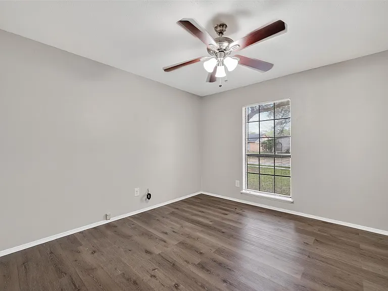 14034 Lourdes Dr — Photo 23