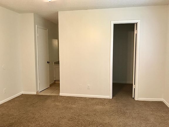 5th image of 1377 Sussex Dr