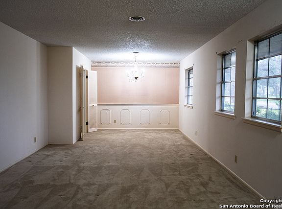 5th image of 1306 E Sunshine Dr