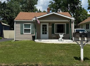 2053 E Whittemore Ave, Burton, MI 48529