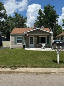 2053 E Whittemore Ave, Burton, MI, 48529