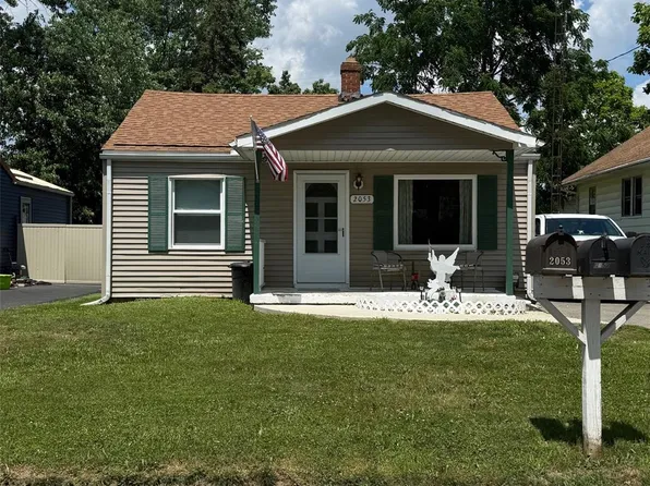 2053 E Whittemore Ave, Burton, MI 48529