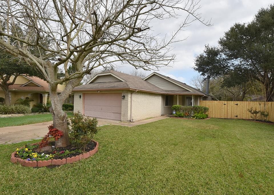 1st image of 14002 Twin Lakes Dr
