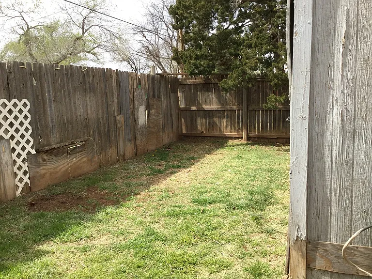 3003 Avenue V — Photo 6