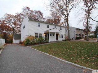 146 Blydenburg Ave, Smithtown, NY 11787