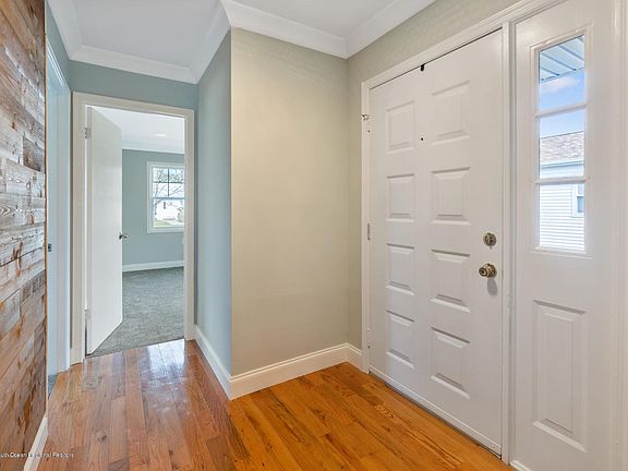 3rd image of 27 Lismore Dr