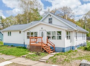 608 Harding Ave, Kingsford, MI 49802