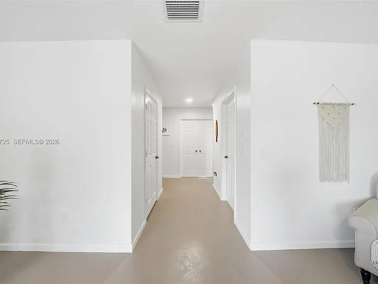 11008 Boca Woods Ln — Photo 7