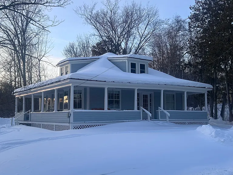 56 Pleasant St — Photo 2