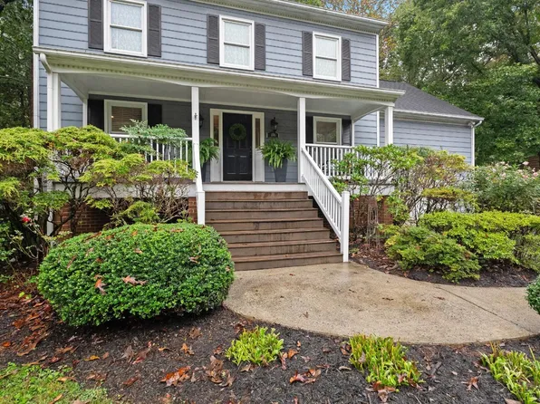 106 Fox Chase Ln, Forest, VA 24551