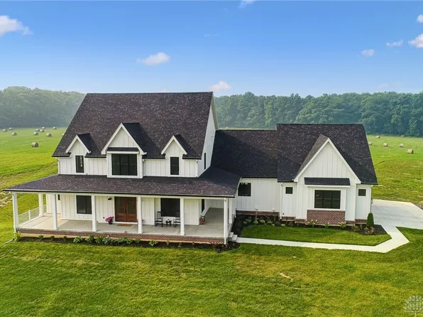 1022 Stevenson Rd, Xenia, OH 45385
