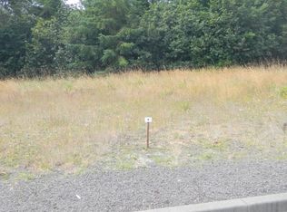 350 Providence Dr, Reedsport, OR 97467