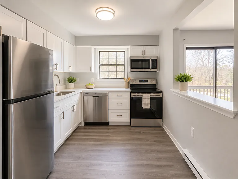 East Walnut Commons — Photo 1