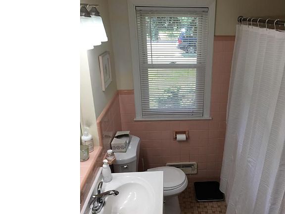 4th image of 4212 Newton Ave N