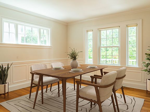 Dining Room (Virtually Staged)