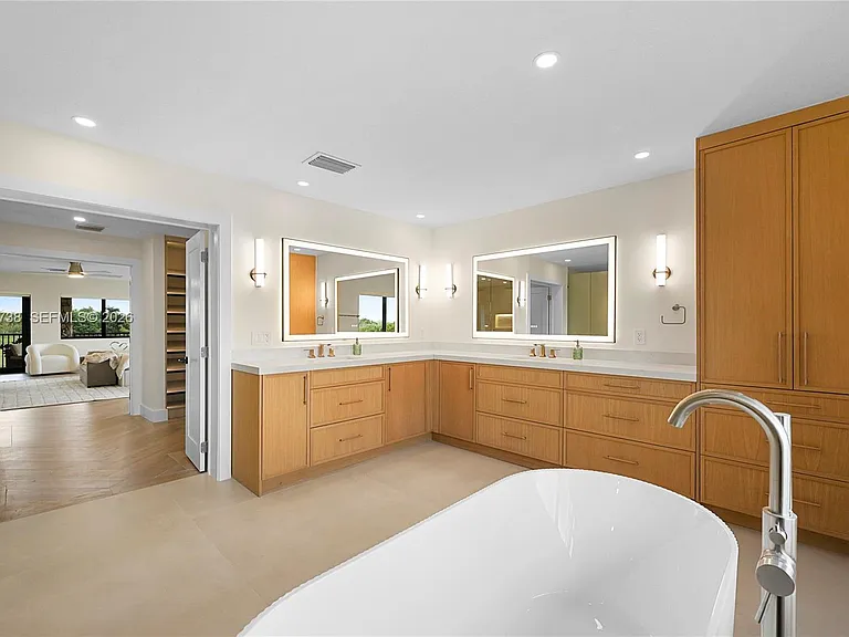3320 SW 121st Ave — Photo 54