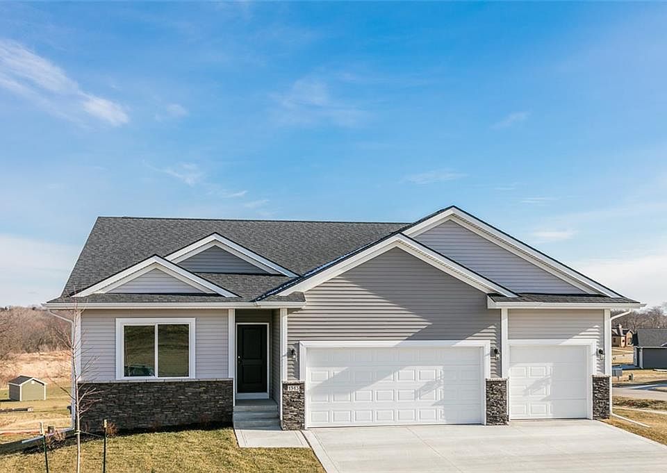1st image of 1343 Tuscany Dr SE