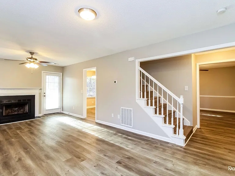 3605 Riverwood Ct — Photo 3