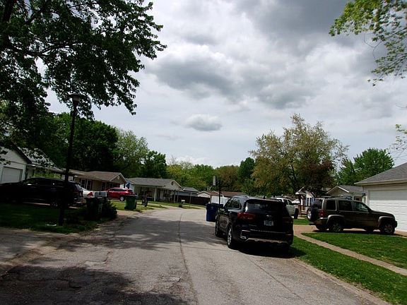 4th image of 62 Cedar Croft Dr