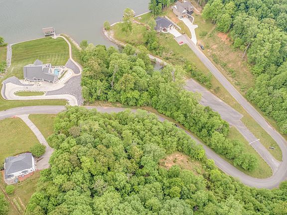 4th image of 150 Vineyard Cove Dr