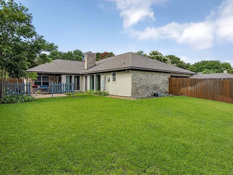 Large fully fenced backyard