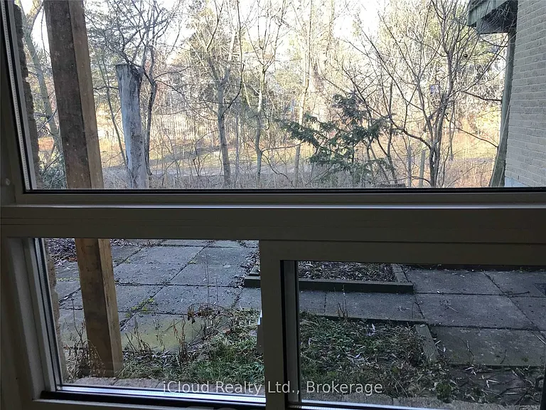 1449 Ithaca Ct — Photo 13