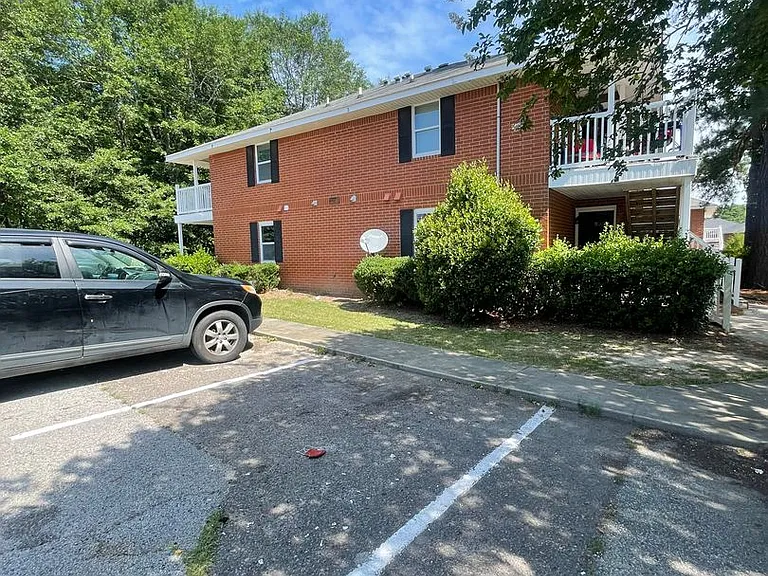 207 New Petersburg Dr — Photo 1