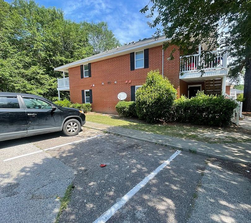 1st image of 207 New Petersburg Dr