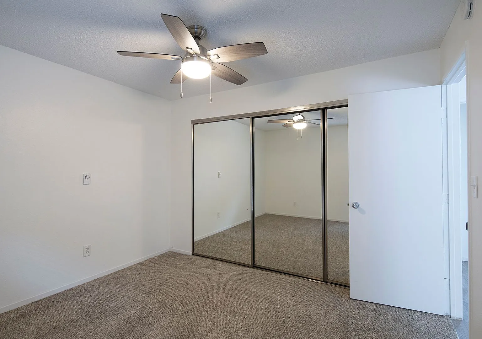 1820 Grand Avenue — Photo 4