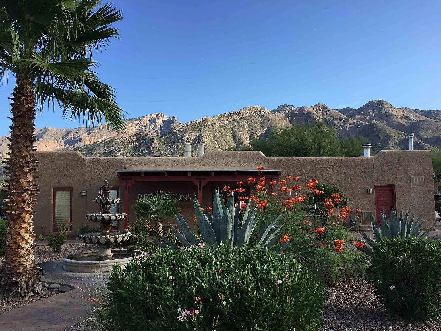 2 bed, 969 sqft, $1,550 — Photo 1