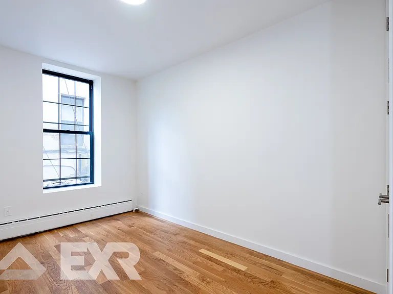 909 Dekalb Ave #2E — Photo 7