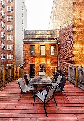 5th image of 143 E 27th St