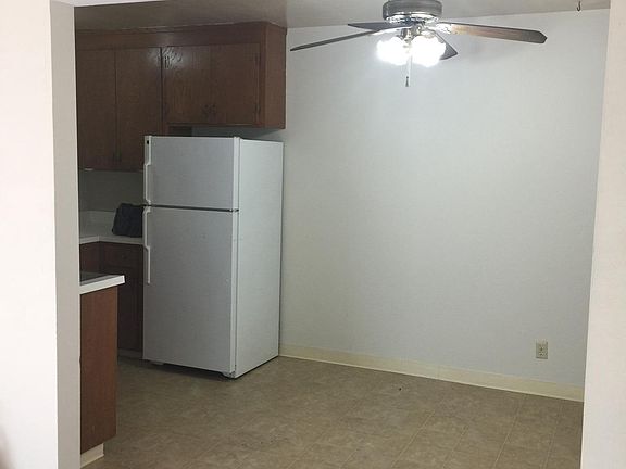 Eat-in kitchen