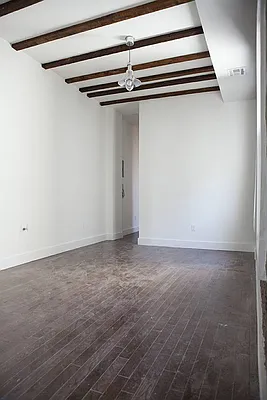 Rented by P Management | media 18