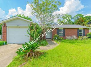 222 Westview Dr, Crestview, FL 32536