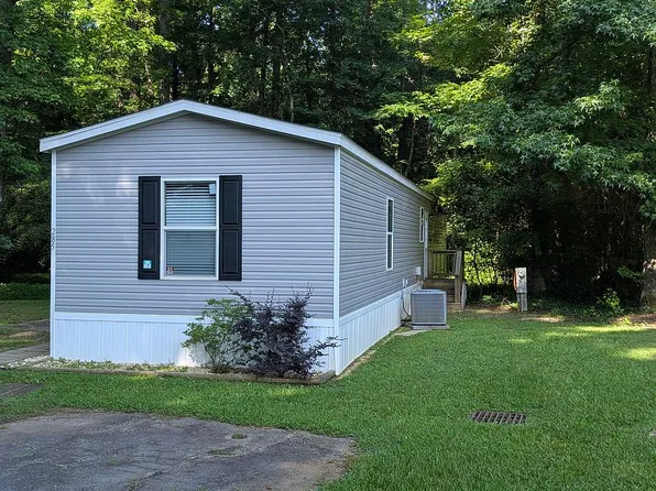 285 Wallingford Dr, Hampton, GA 30228
