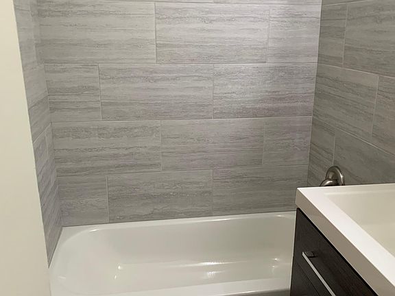 4th image of 9236 Jill Ln #1E