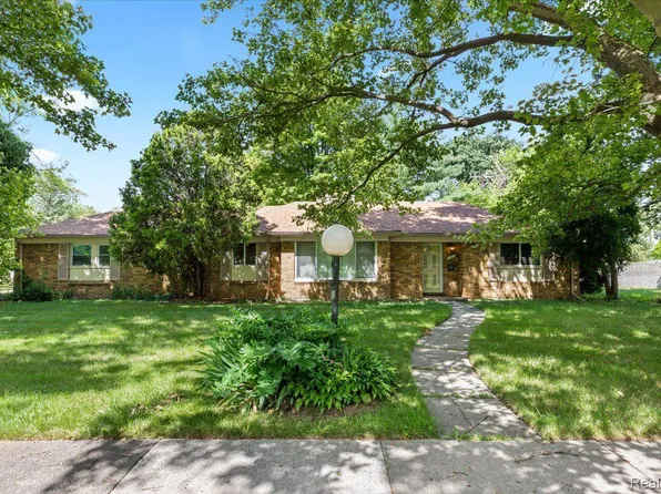 24811 Lathrup Blvd, Southfield, MI 48075