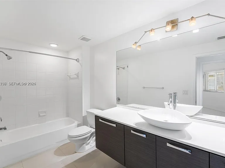 10720 NW 66th St #507 — Photo 18