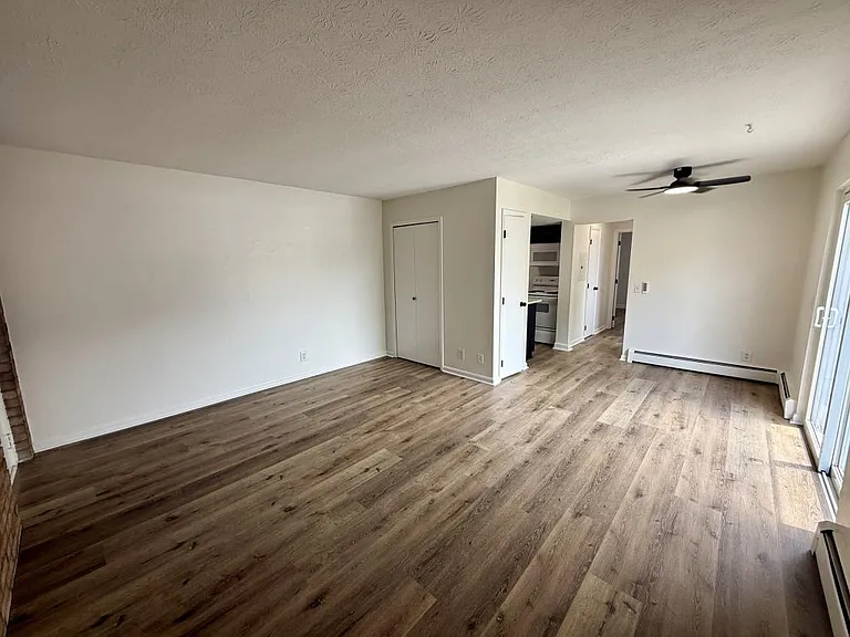 10916 Reading Rd #11 — Photo 3