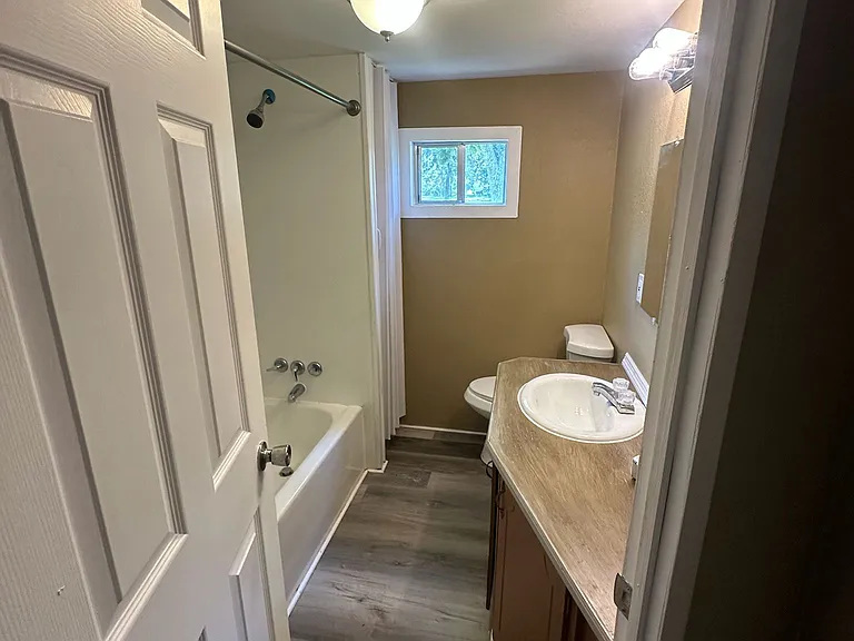 1111 N Point Lonesome Rd #4A — Photo 4