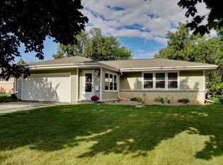2325 S Gladys Ave, Appleton, WI 54915